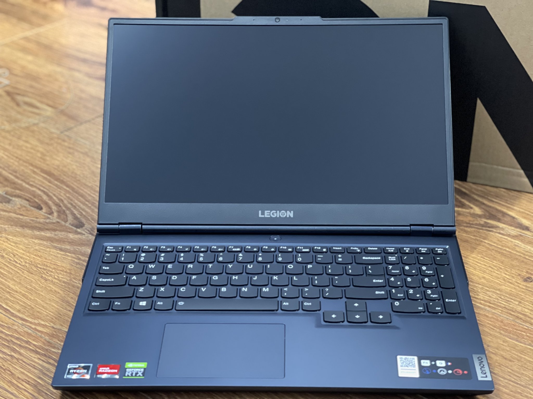 Lenovo legion 5800h. Lenovo Legion 5 15ith6. Lenovo Legion 5 15ith6 82jk00b9us. Ноутбук Lenovo Legion 517ith6h. Ноутбук Lenovo Legion 5 15ith6h вид сбоку.