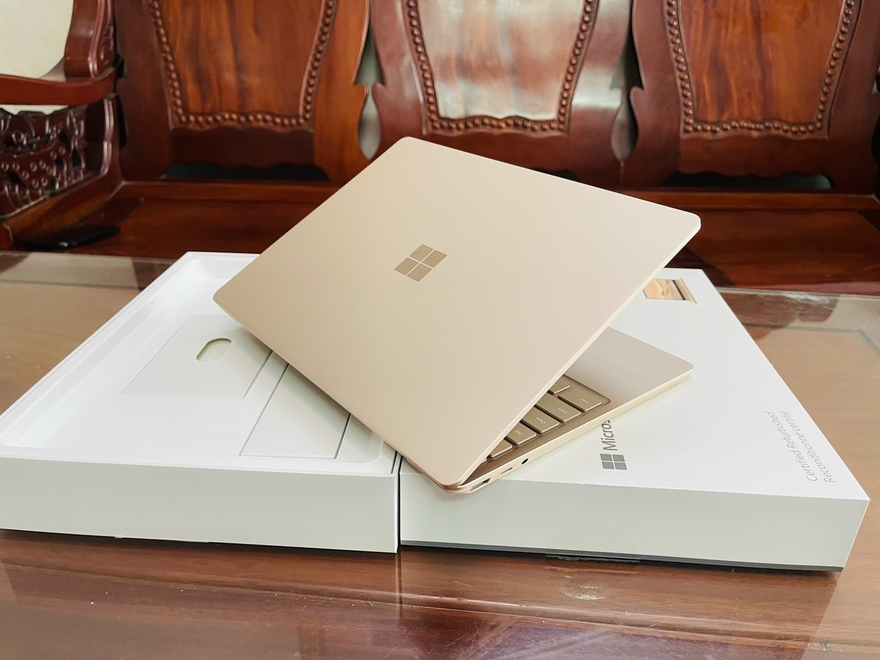 Surface Laptop Go core i5 1035G1–8Gb—ssd 128Gb—12.4 inh cảm ứng , New fullbox