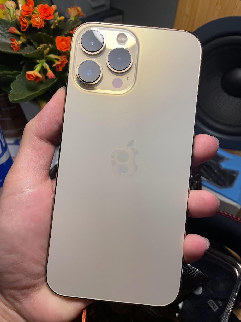 iphone 12 pro gold фото