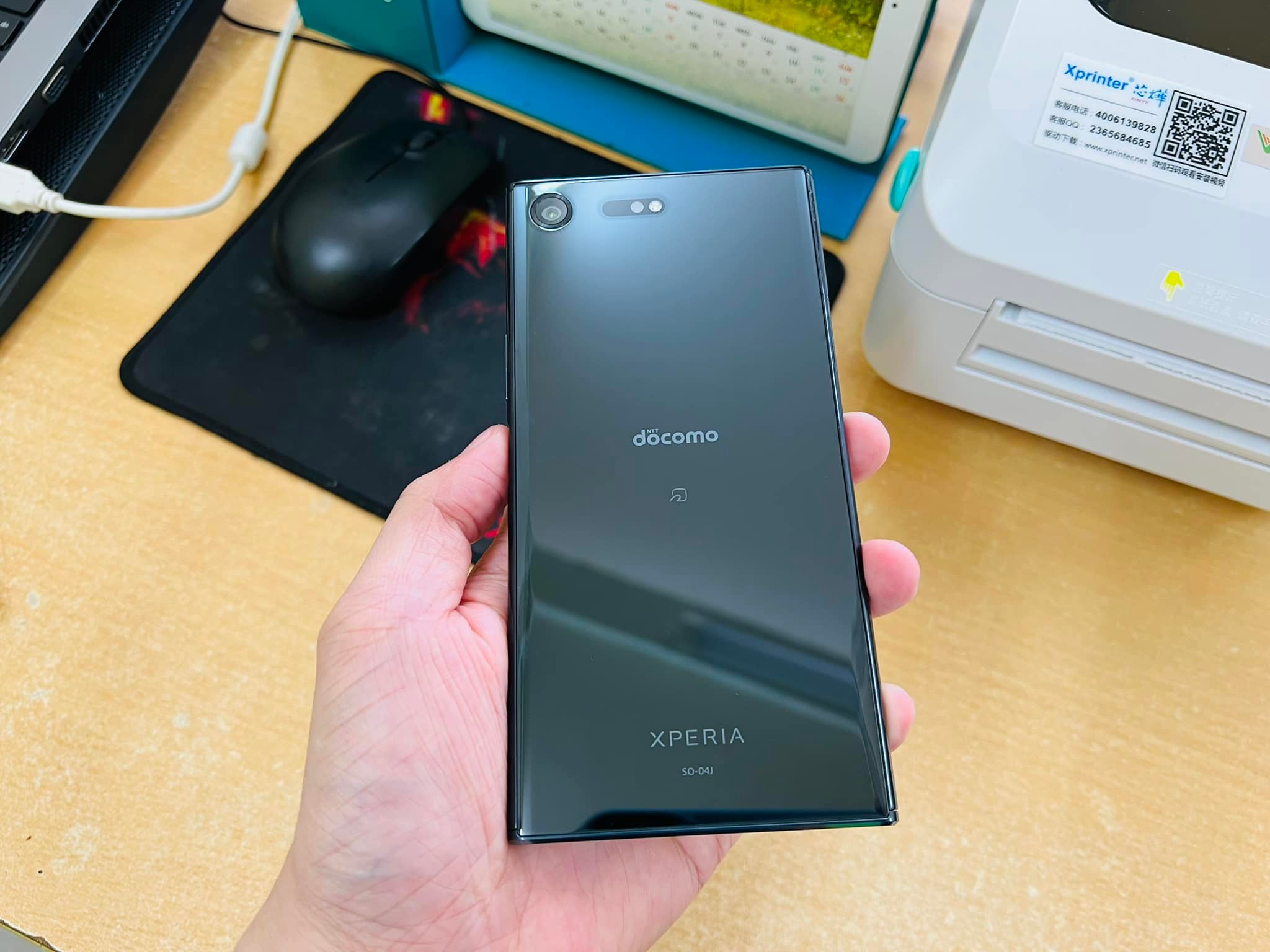 Chiêm ngưỡng vẻ đẹp tinh tế và hiệu năng mạnh mẽ của Sony XZ Premium Docomo Nhật. Với màn hình 4K HDR và camera chụp slow motion 960fps, chiếc điện thoại này sẽ mang lại trải nghiệm giải trí chưa từng có.
