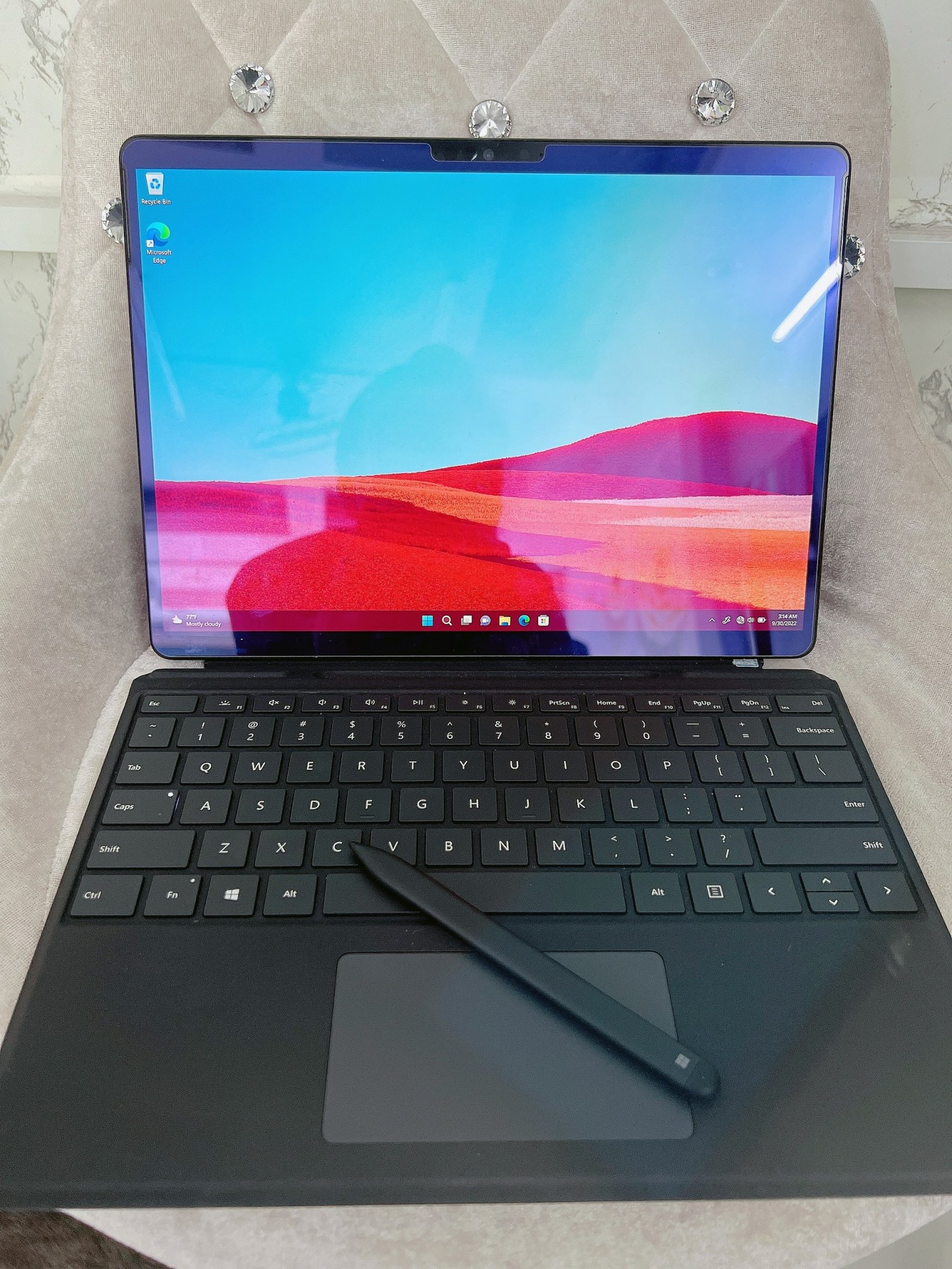 Surface Pro X SQ1 + bàn phím mới tinh . 14.000.000đ Nhật tảo