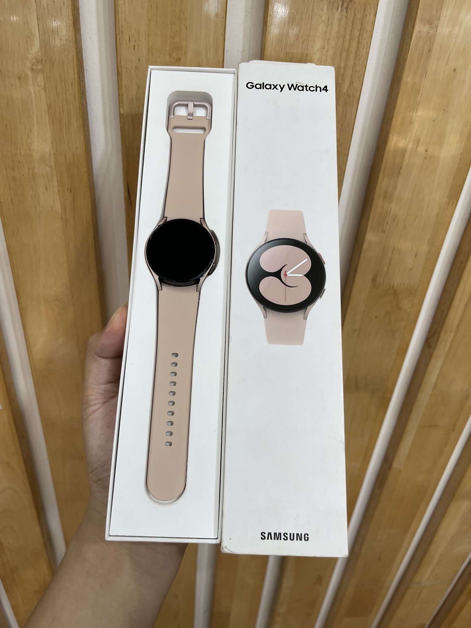Samsung Galaxy Watch 4 Pink chính hãng Fullbox 2.500.000đ Nhật tảo