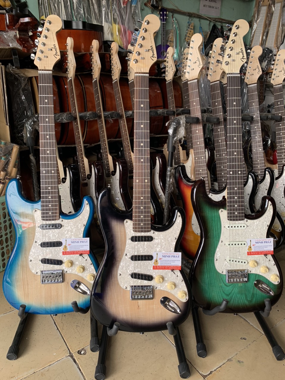 Cửa hàng bán đàn guitar điện chất lượng tại TPHCM - Minh Phát Music - 14