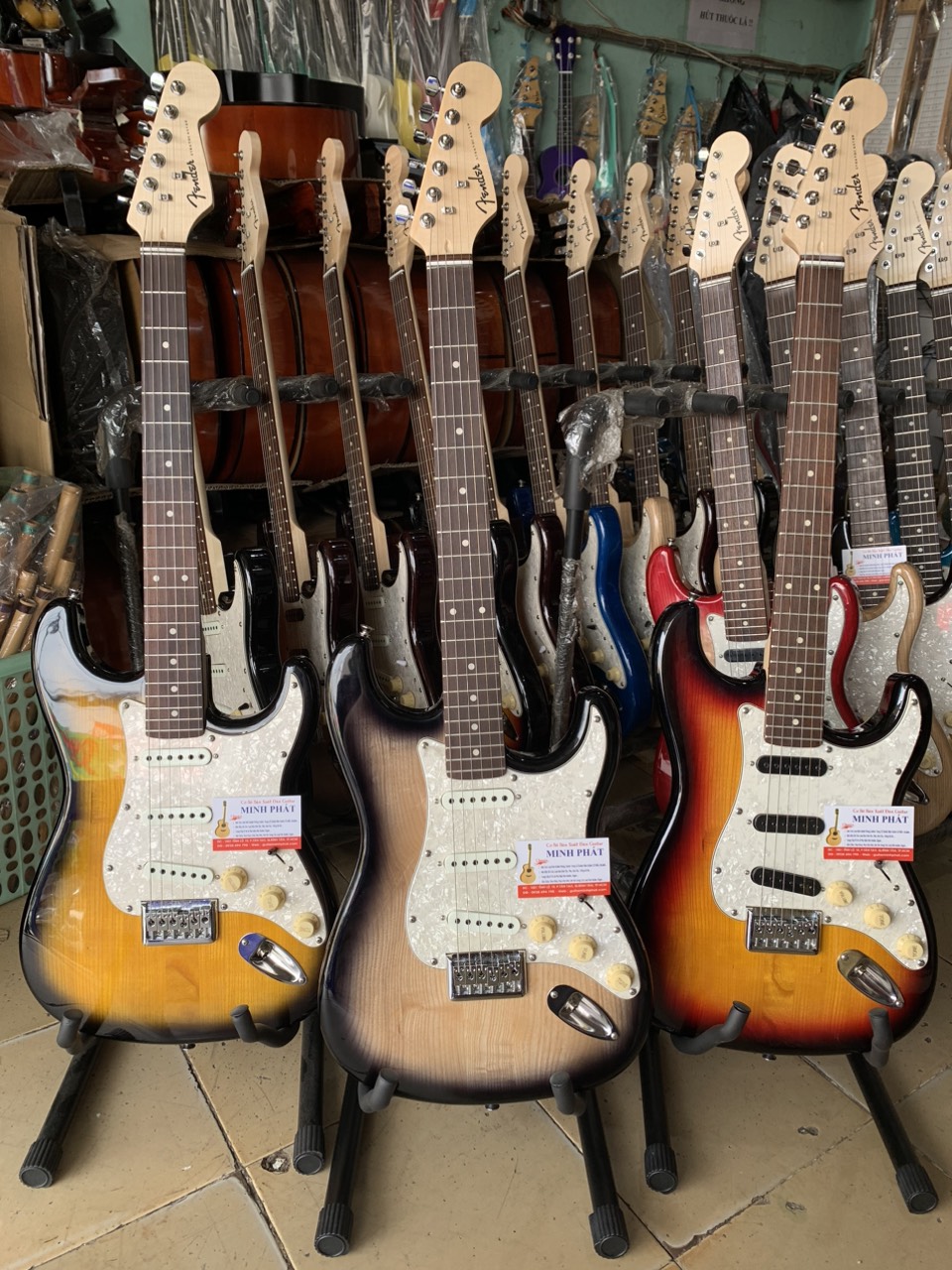 Cửa hàng bán đàn guitar điện chất lượng tại TPHCM - Minh Phát Music - 16