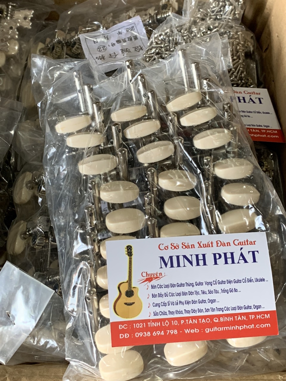 Bán đàn guitar và phụ kiện guitar chính hãng tại quận Bình Tân