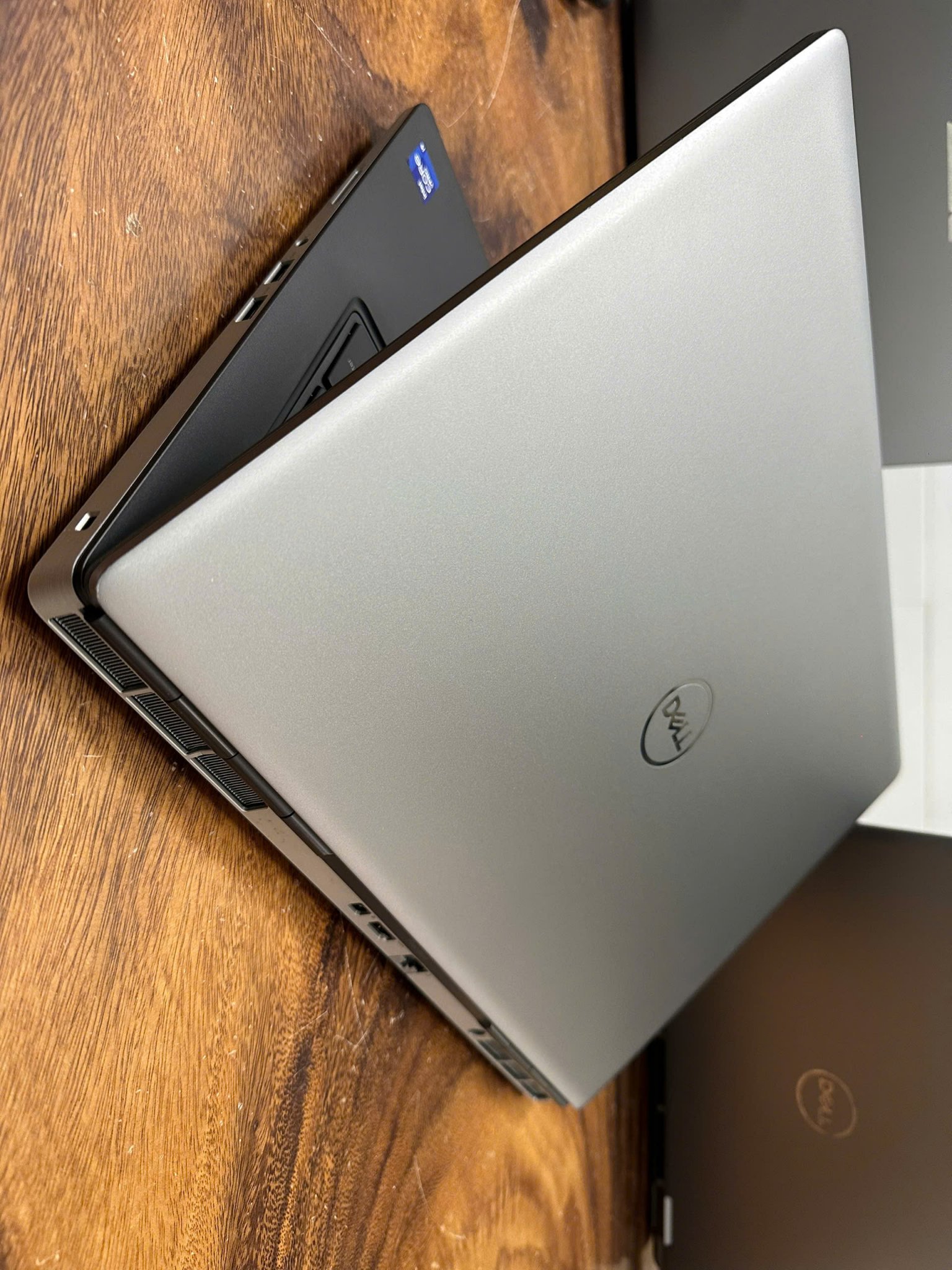 dell precision 7760 core i9 (6).jpg