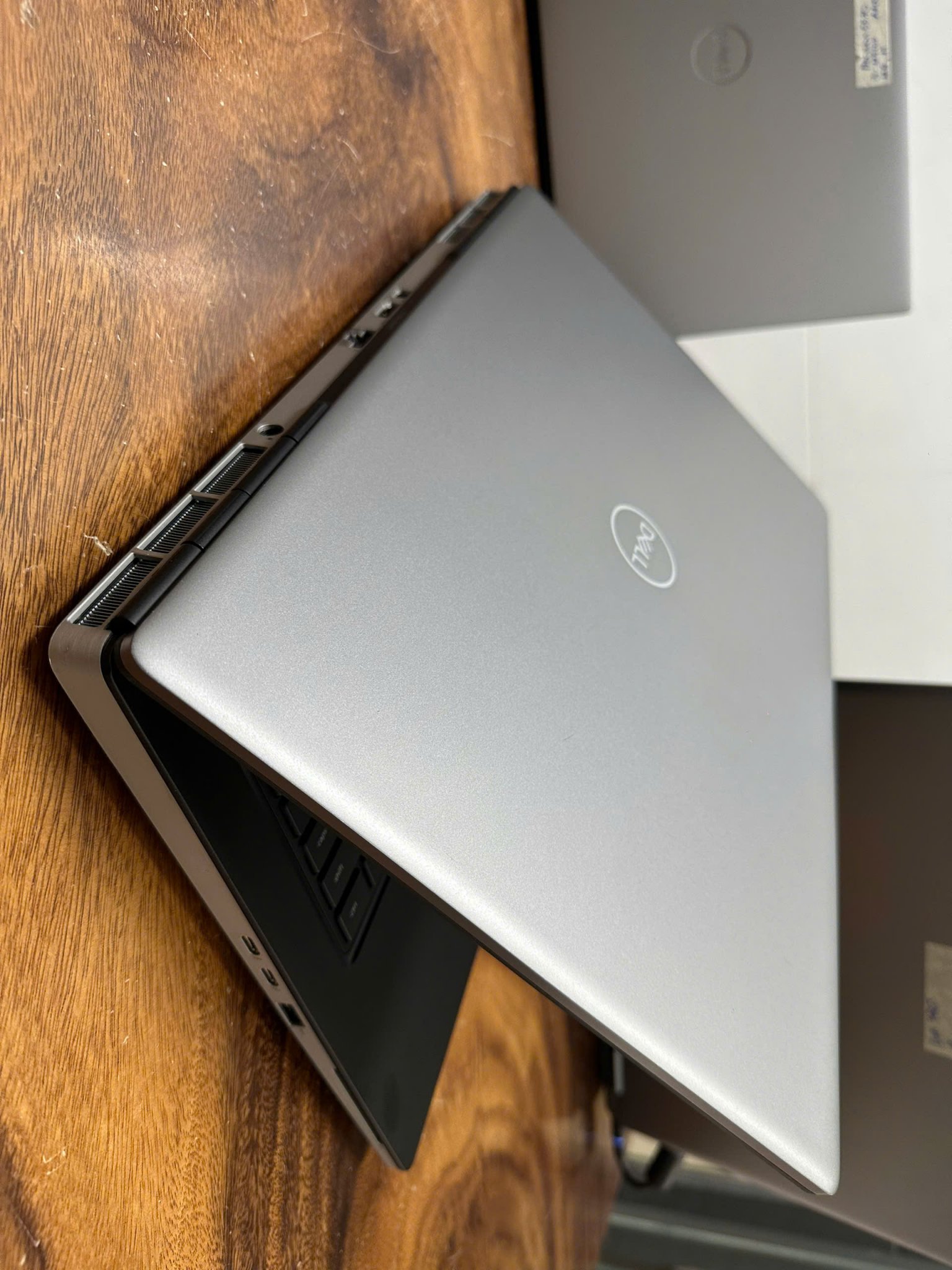 dell precision 7760 core i9 (9).jpg