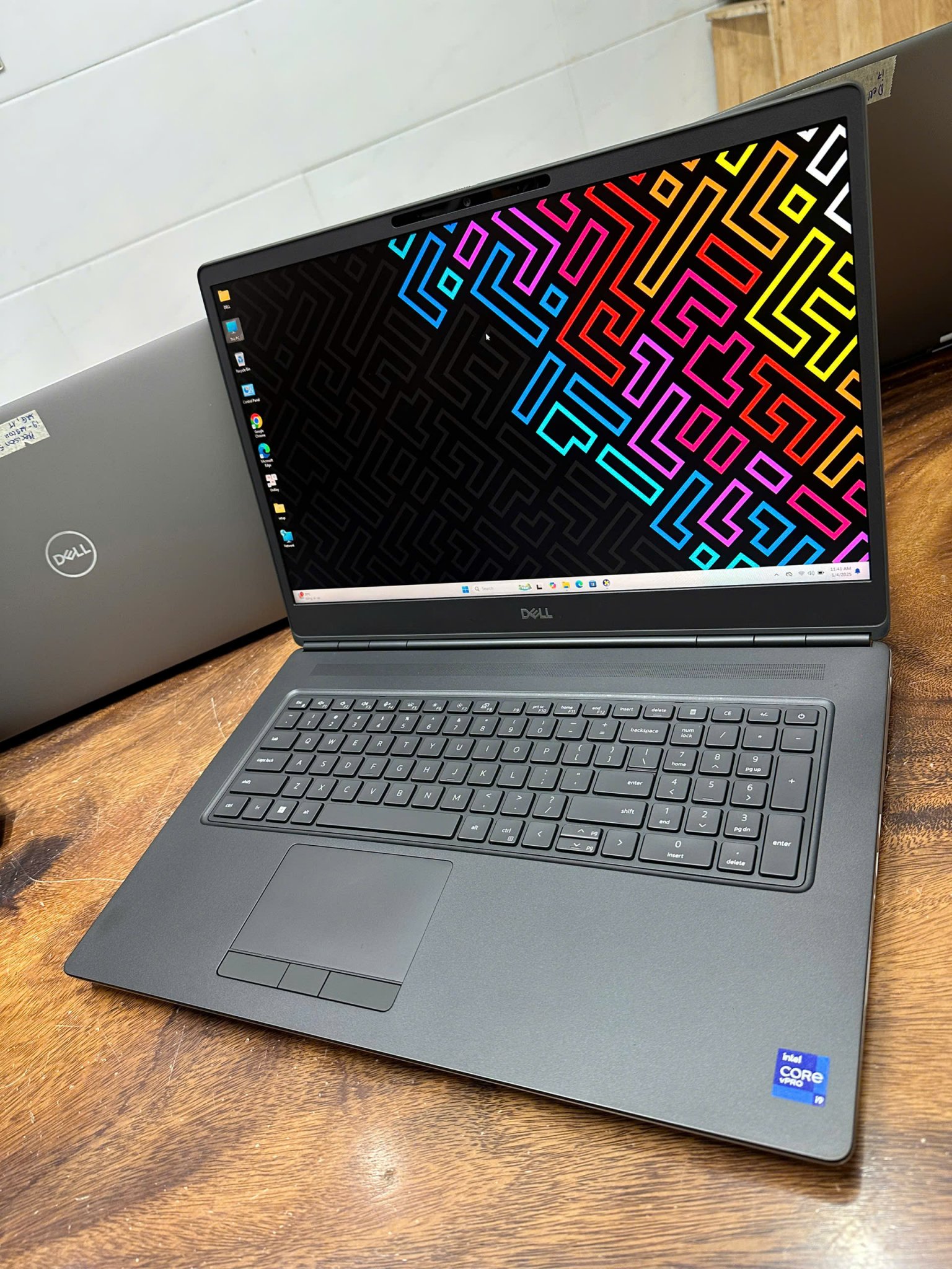 dell precision 7760 core i9 (1).jpg