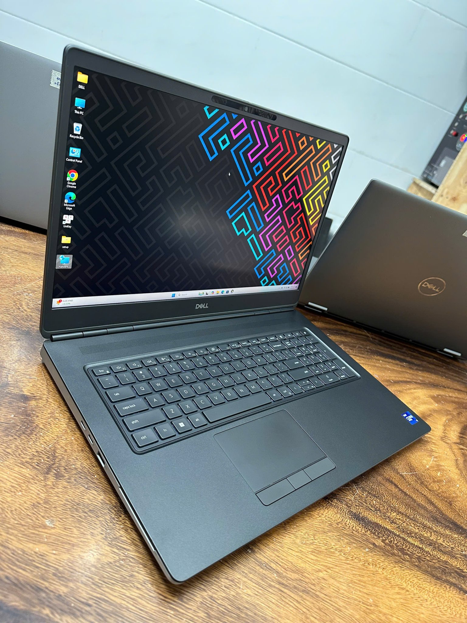 dell precision 7760 core i9 (4).jpg