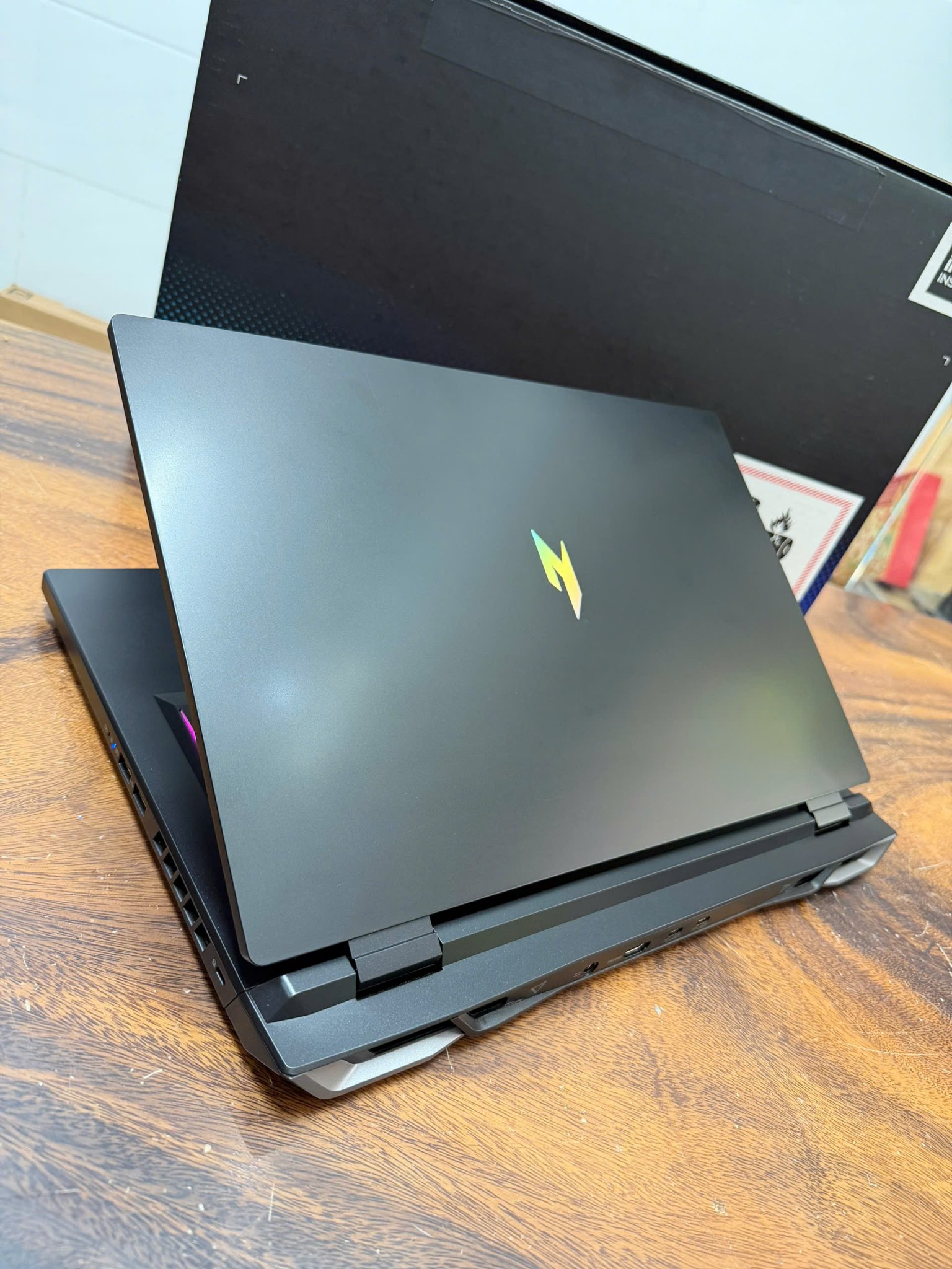 Acer Nitro 17 an17-42-r9th (1).jpg